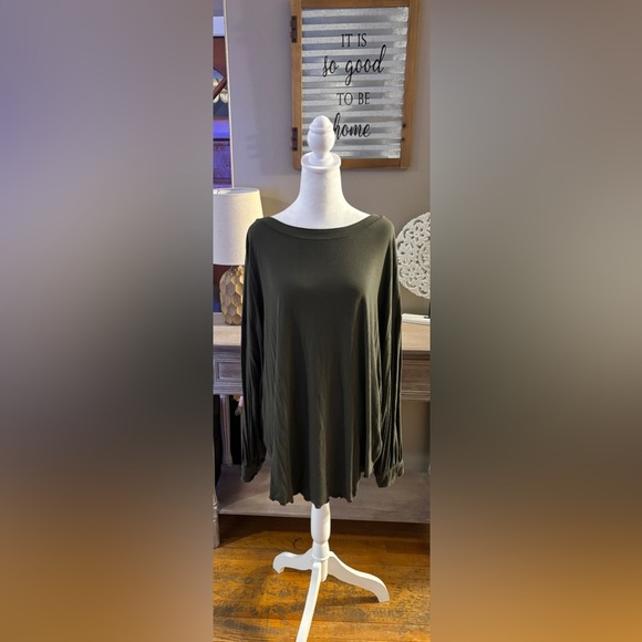 Free People Shimmy Shake Top - Picture 2 of 10